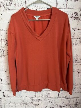 Orvis V-Neck Pullover in Rust Orange